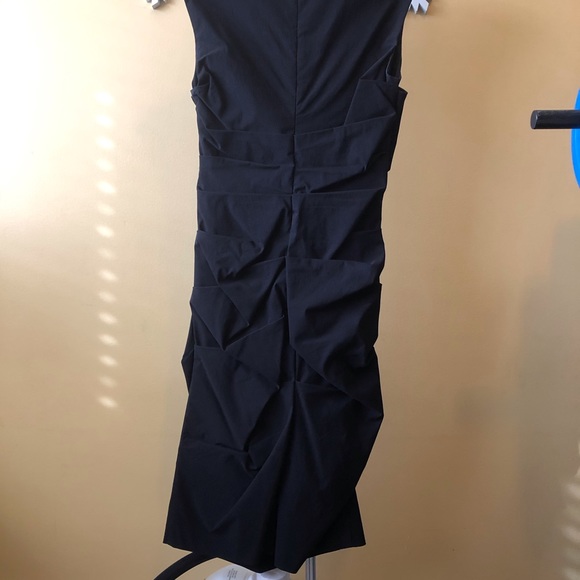 Dress - Picture 4 of 4